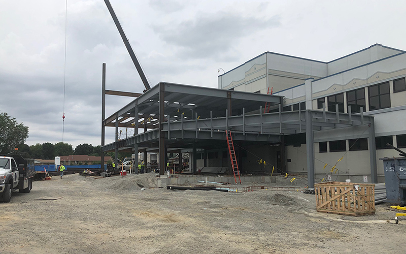 Highland-District-Hospital-steel-erection