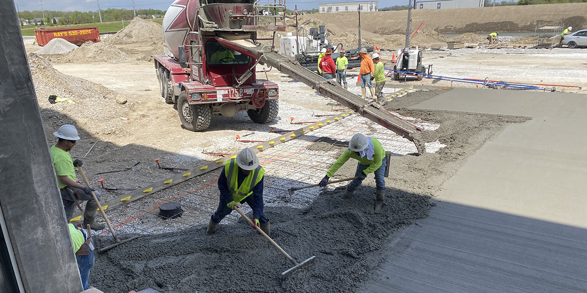 Concrete-floor-pour