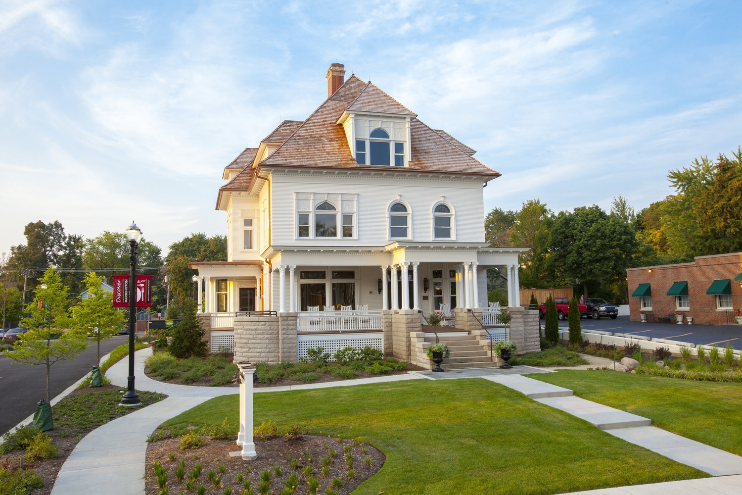 Barrington_White_House