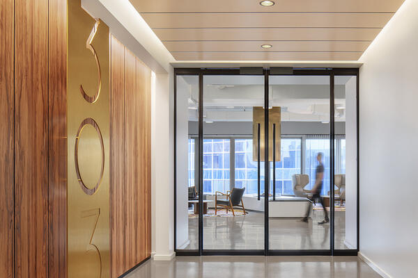303 East Wacker Drive Elevator Lobby