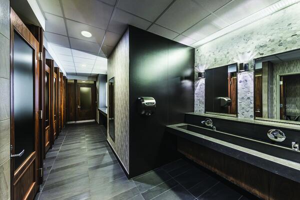 900 N Michigan Ave bathrooms
