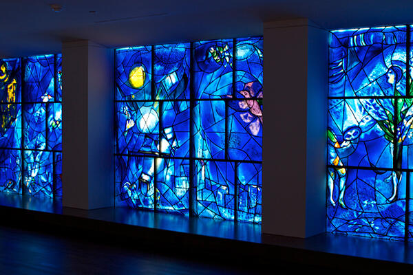 Stained-glass-Art-Institute-Chicago