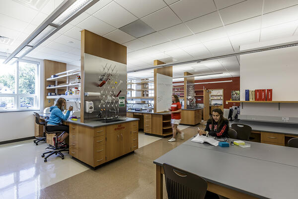 Monmouth College labs