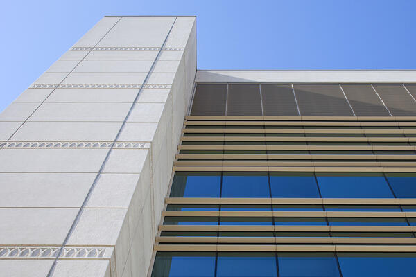 Advocate Condell facade