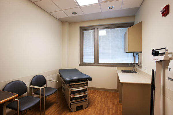 Glenbrook Hospital exam room