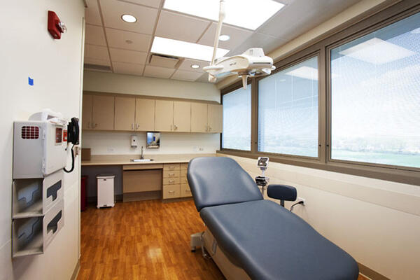 Glenbrook Hospital exam room