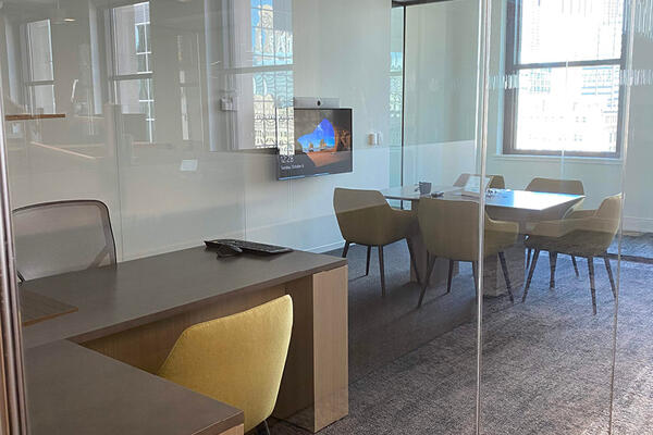 Demountable partitions keep the space open and bright.