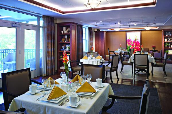 Norwood Crossing dining room