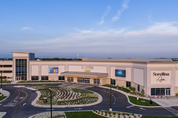 Penn Gaming, Hollywood Casino Relocation