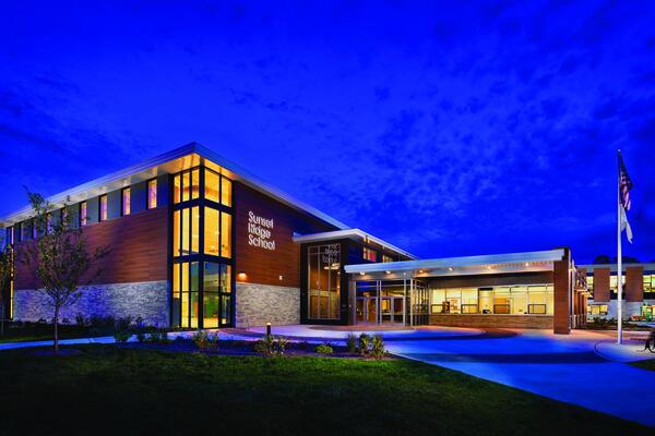 Pepper Builds Sunset Ridge Elementary
