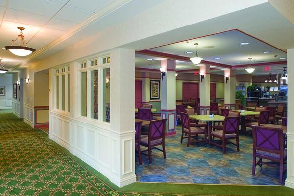 Three Crowns Park retirement community dining 