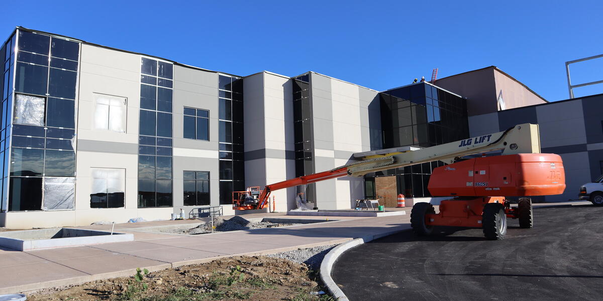 Science and Technology, pharmaceutical, manufacturing, vials, industrial, life sciences, production, biology, cleanroom, Pepper Indiana, Pepper Construction, Indiana, Pharmacy, Chemistry  