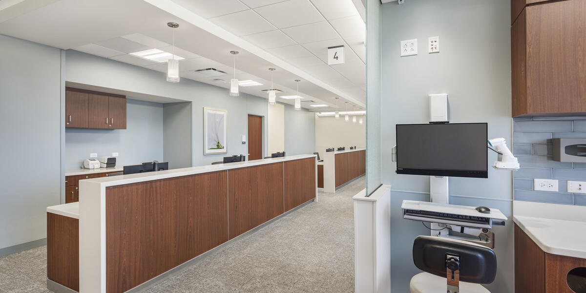 Northwestern Medicine Physician-Based Clinic and Hospital Outpatient Department Staff Area