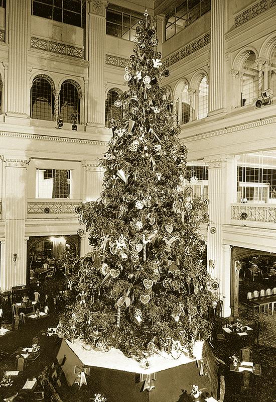 Photo of the Week: A 1943 Marshall Field's Christmas Window Display