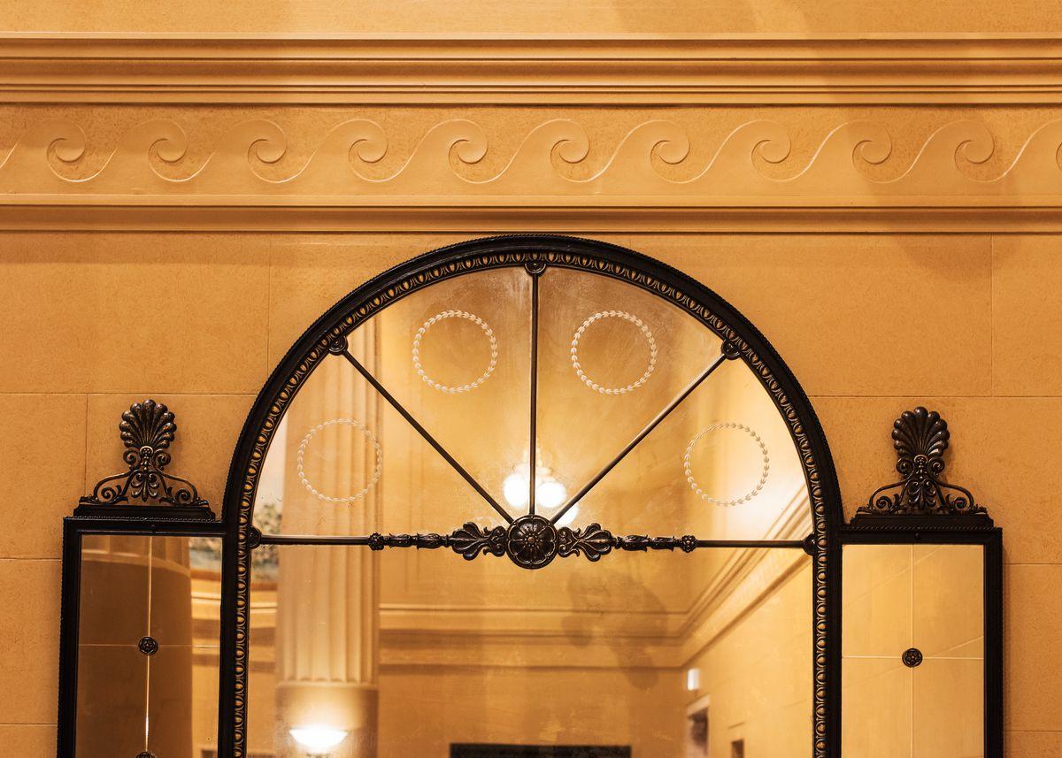 Mirror-Burlington-Room