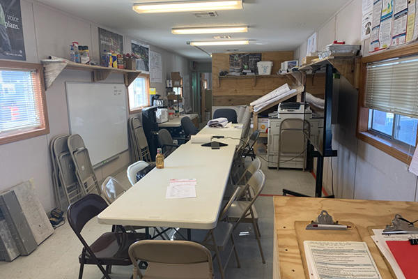 old-trailer-trade-meeting-room