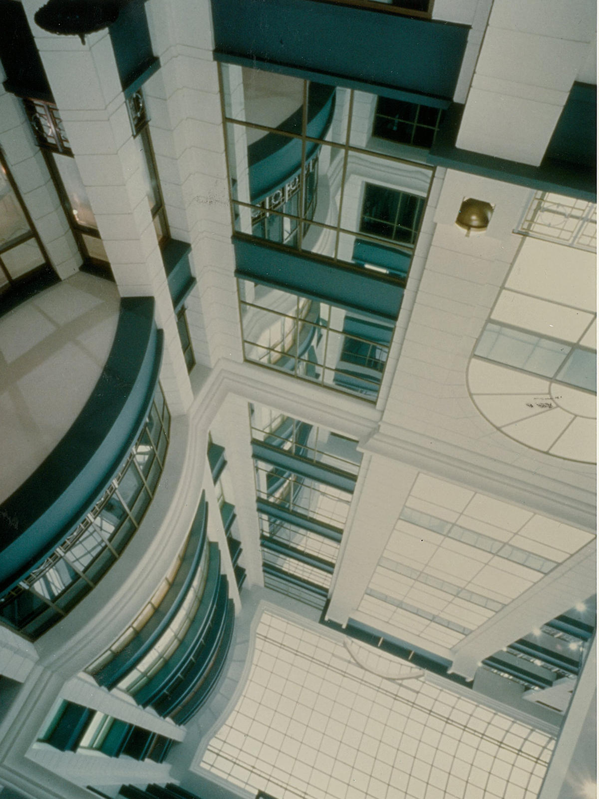 Marshall-Fields-atrium