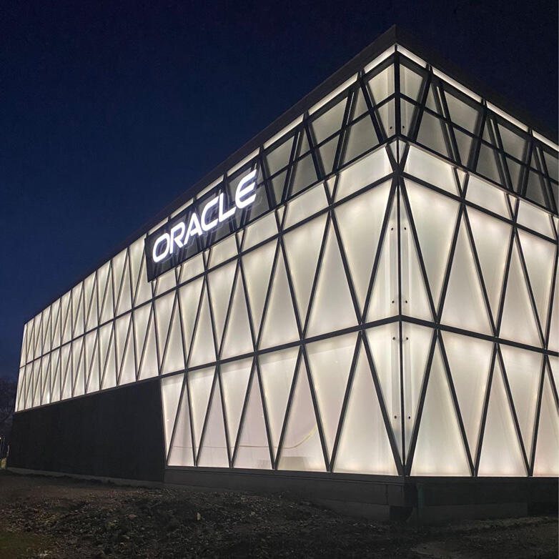 Chicago-Oracle-Innovation-Exterior