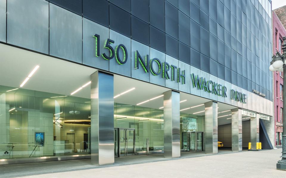 150 N Wacker lobby exterior