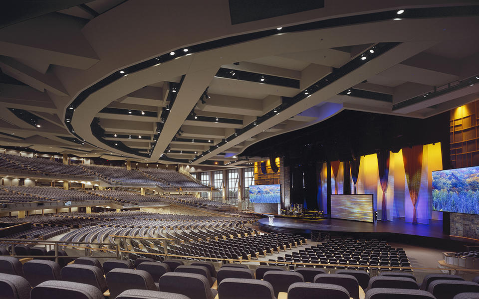 Willow-Creek-Auditorium